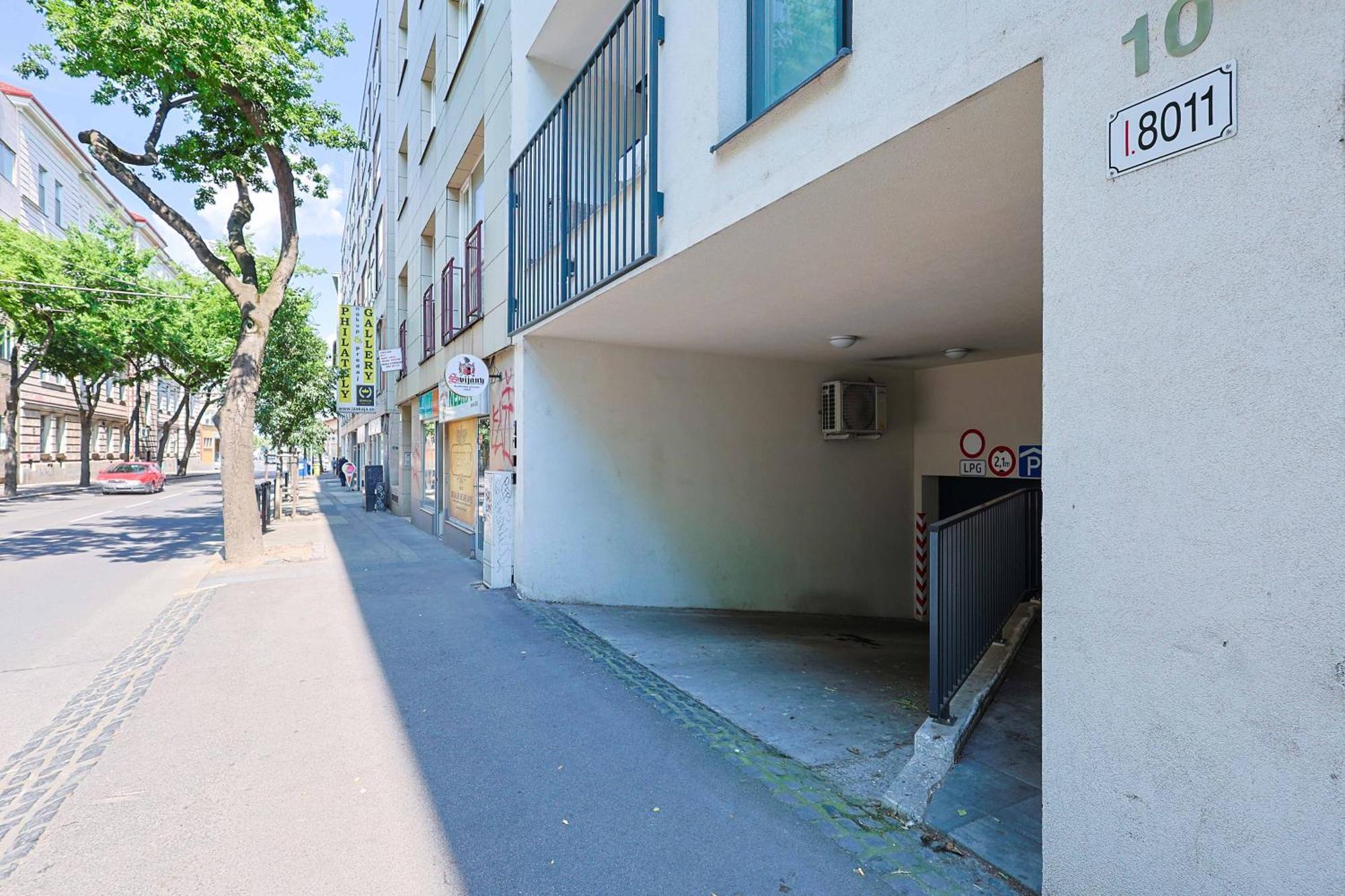 Adamick Place In City Centre With Free Parking Leilighet Bratislava Eksteriør bilde