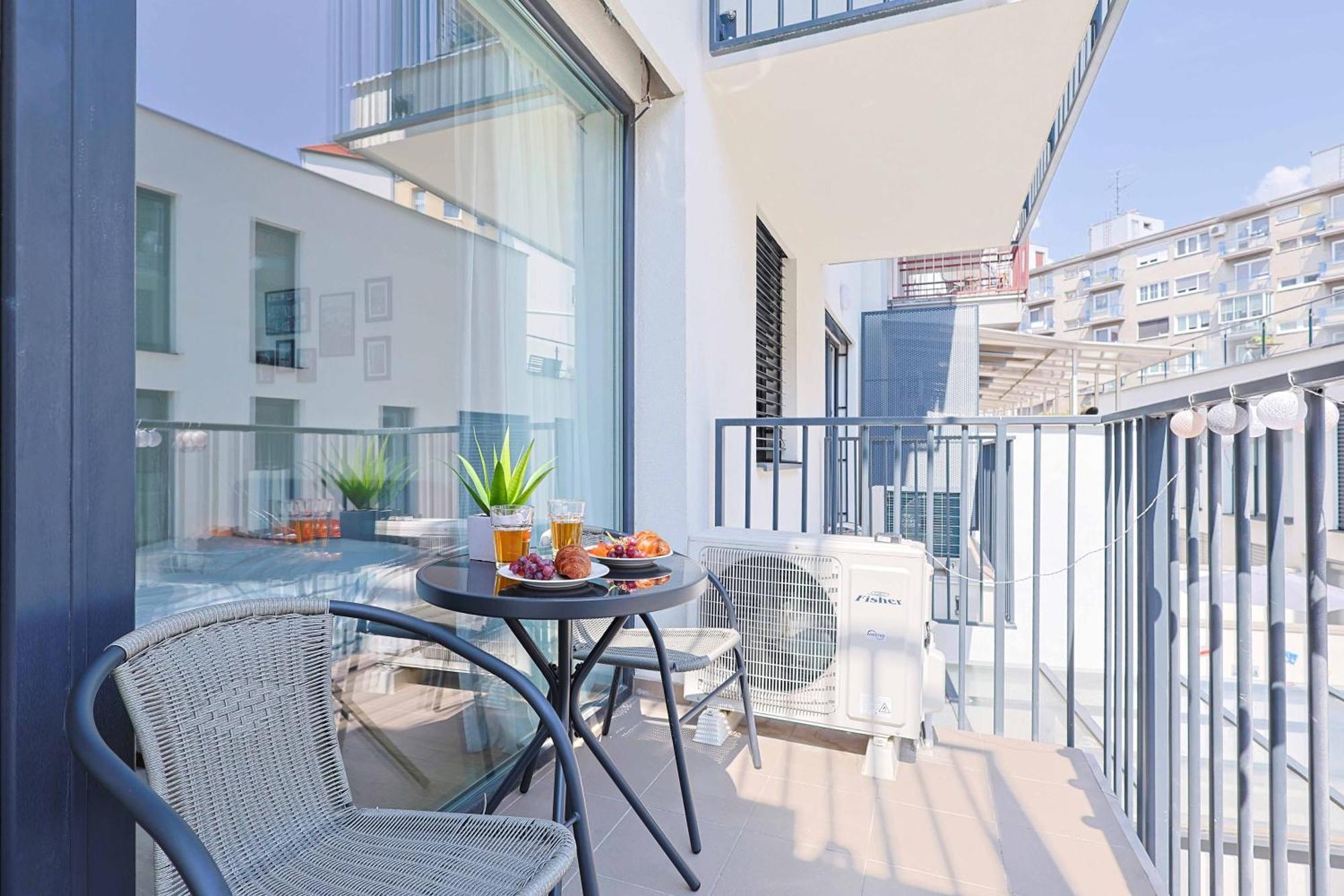Adamick Place In City Centre With Free Parking Leilighet Bratislava Eksteriør bilde
