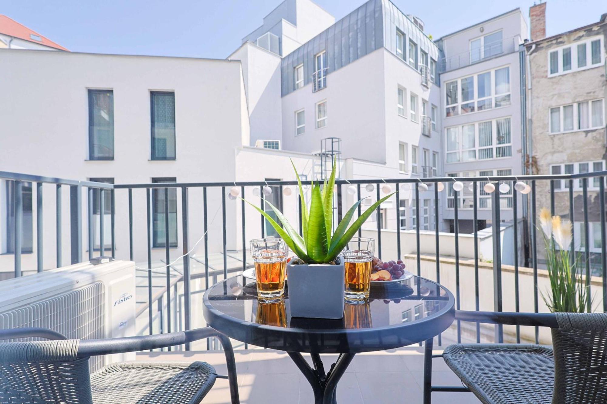 Adamick Place In City Centre With Free Parking Leilighet Bratislava Eksteriør bilde
